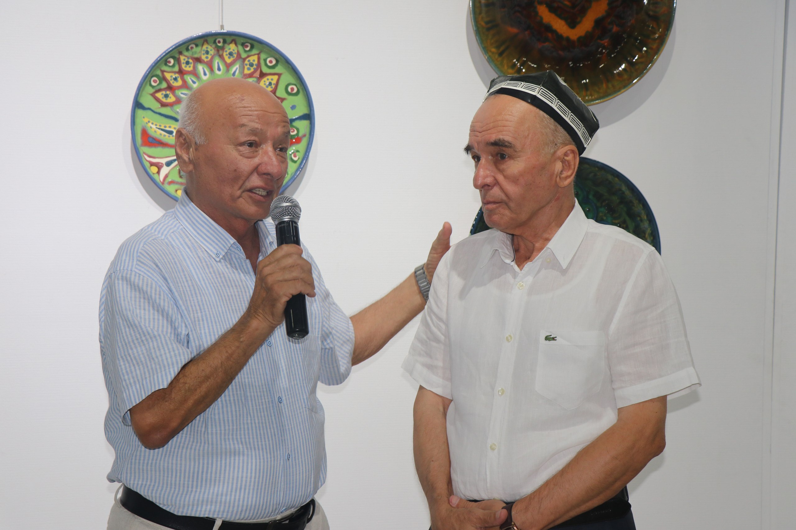 Kulol Abdurahim G‘ofurovning “LAGANDAGI BO‘YOQLAR RAQSI” nomli shaxsiy ko‘rgazmasi ochildi
